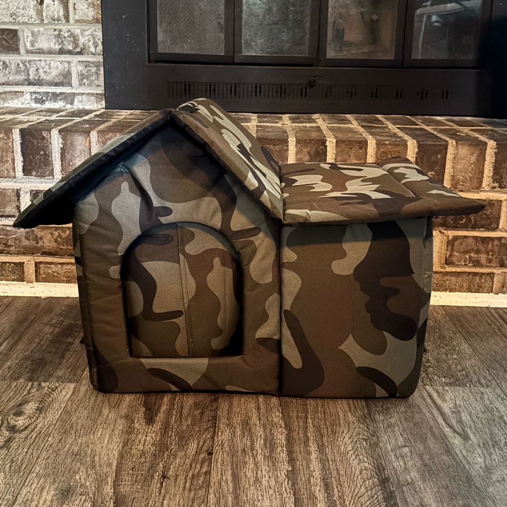 Large Camouflage Pet House-Unused